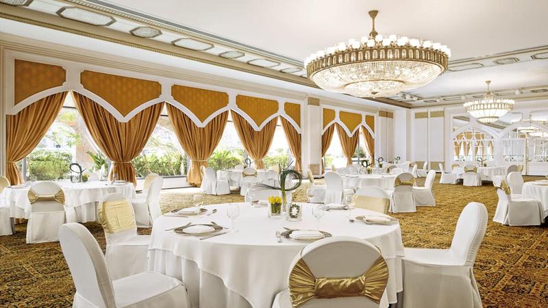 Sheraton Abu Dhabi Hotel & Resort - Hotels - Abu Dhabi