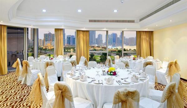 Al Majaz Premiere Deluxe Hotel Apartments - Hotels - Sharjah