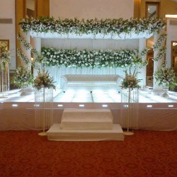 Flowers Lake-Wedding Flowers and Bouquets-Abu Dhabi-2