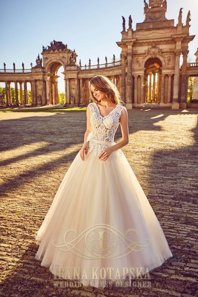 إيرينا كوتابسكا - فستان الزفاف - دبي