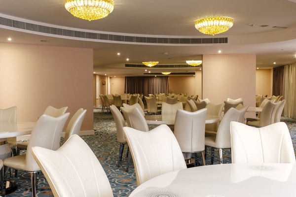 Tulip Inn AL Khan - Hotel - Hotels - Sharjah