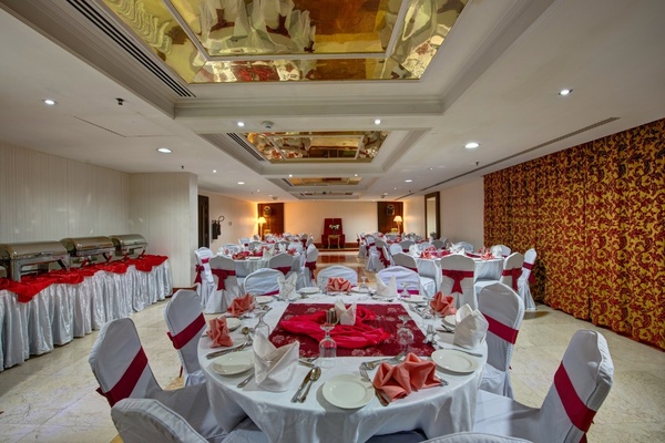 Sharjah Palace Hotel - Hotels - Sharjah