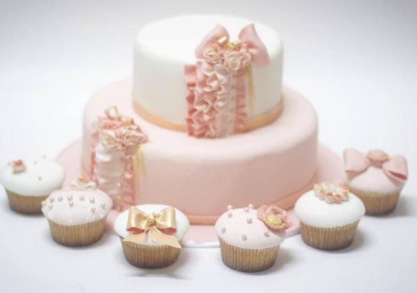 Indulge"the cake boutique - Wedding Cakes - Dubai